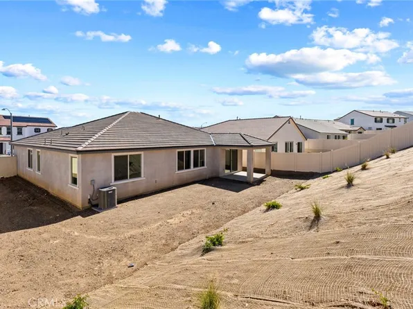 4266 Gina Lynne Ln, Lake Elsinore, CA 92530