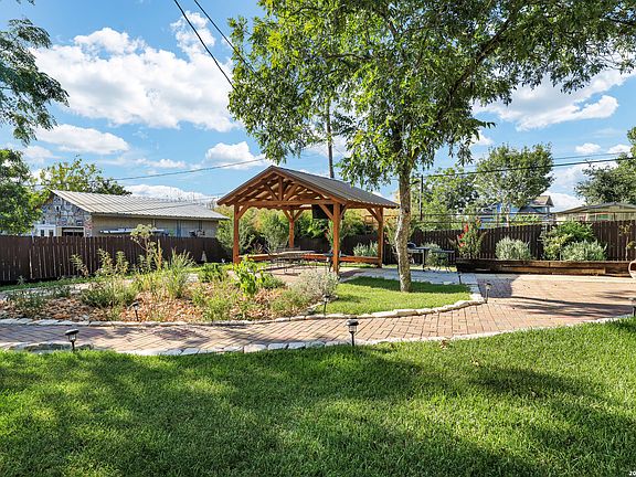 5th image of 425 Parland