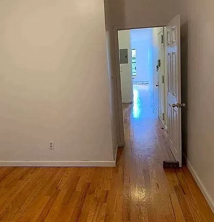 4th image of 1037 Bergen St #Ec3
