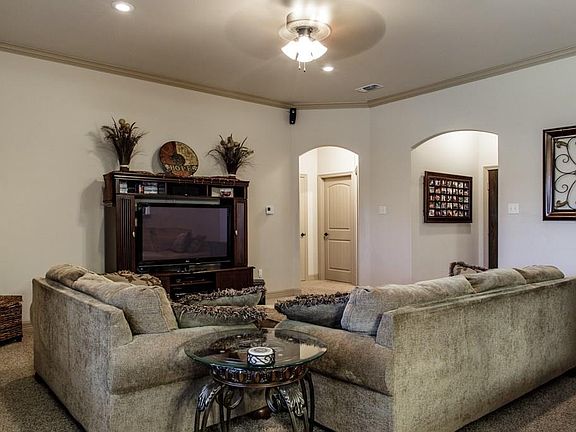 5th image of 8901 Kiowa Dr