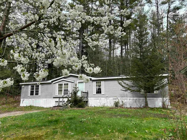 19 Huntington Drive, Hillsborough, NH 03244