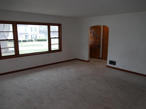 5th image of 1103 Highland Ave
