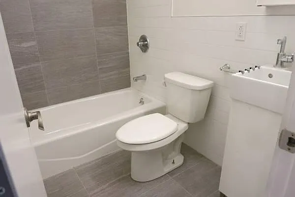 Rented by Manhattan Best Realty, Inc. | media 10