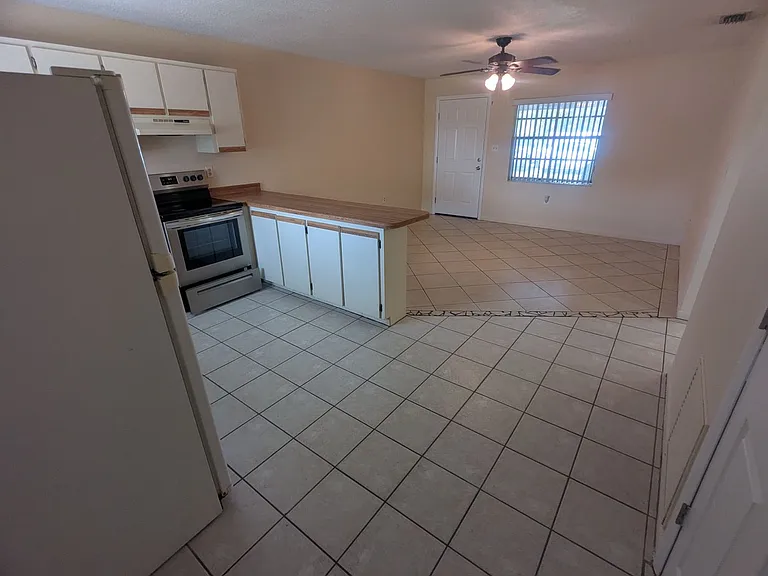 824 N Saint Clair Abrams Ave — Photo 6