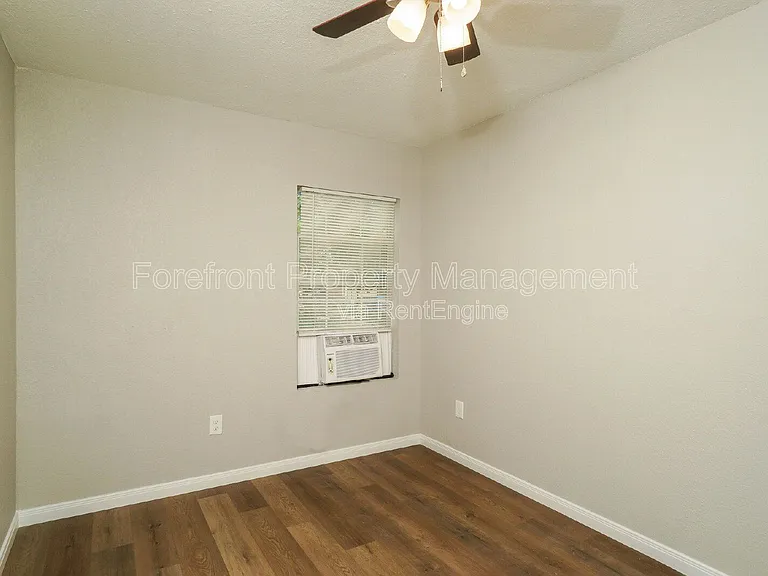 614 N Sabinas St — Photo 14