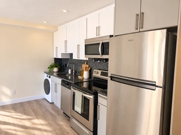 1028-1030 Commonwealth Ave, Brookline, MA