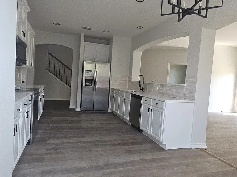 1738 Rock Ridge Dr — Photo 3