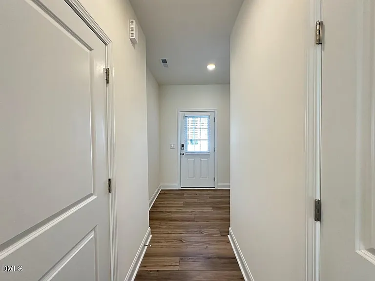 947 Kensley Grove Ln — Photo 4
