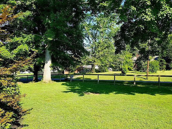4th image of 1500 Highland Dr