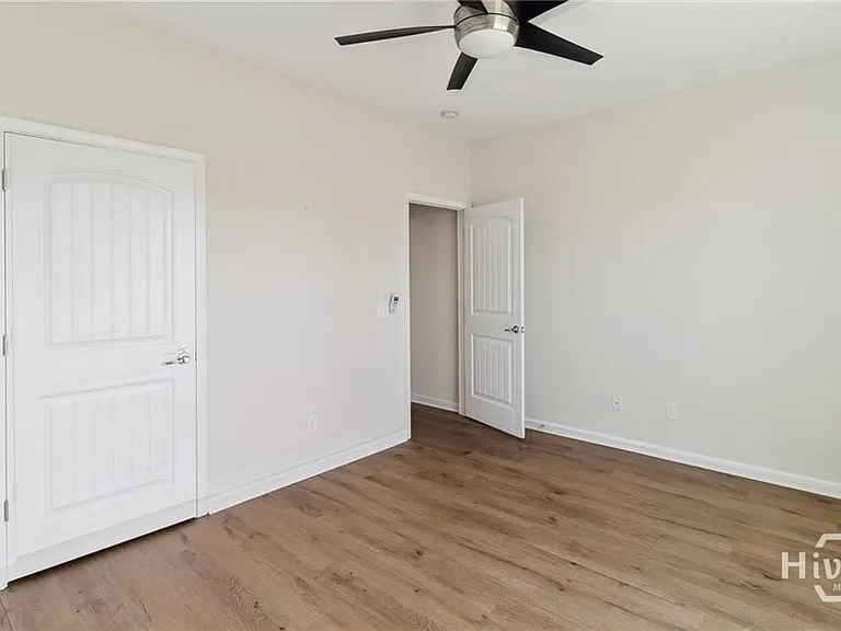 117 Greyfield Cir — Photo 17