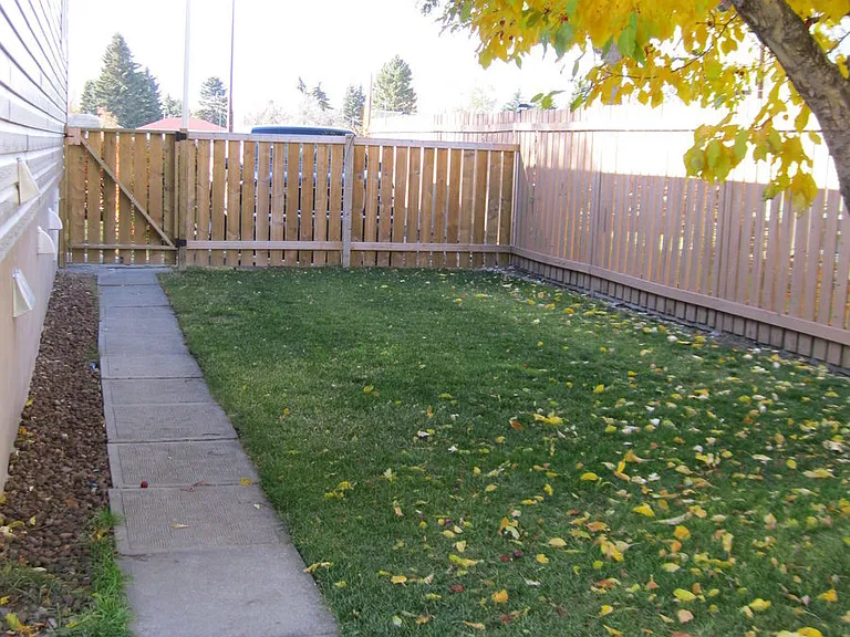 1506 40th St SE — Photo 17