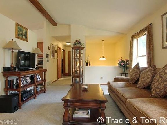 4th image of 6256 Kuttshill Dr NE