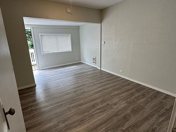 3rd image of 185 NW 5th St APT 2