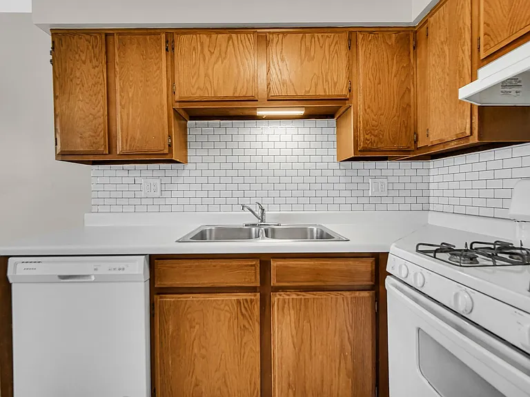 8127 Mount Ct — Photo 9
