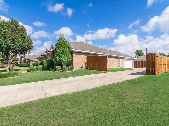 2nd image of 506 Havenwood Dr