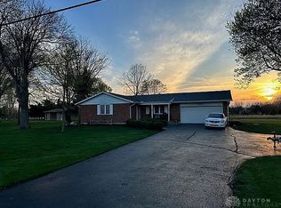 8701 Crestway Rd, Clayton, OH 45315