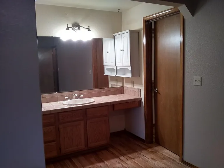 Bathroom off main bedroom