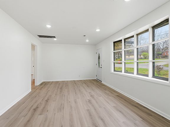 5th image of 730 Patricia Dr