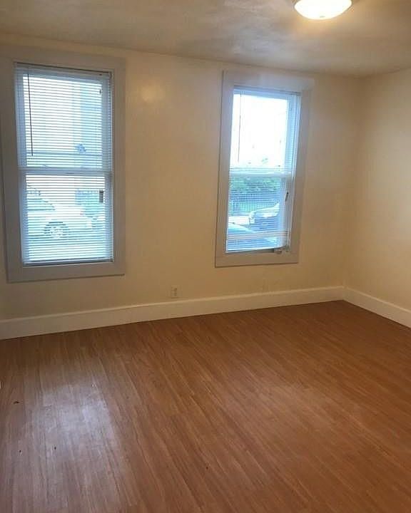 2nd image of 48 Brooks St #1