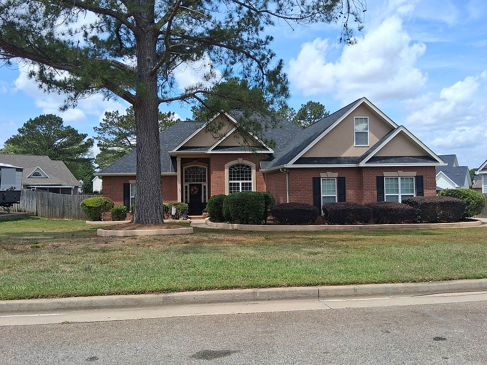 1st image of 715 Bay Laurel Cir