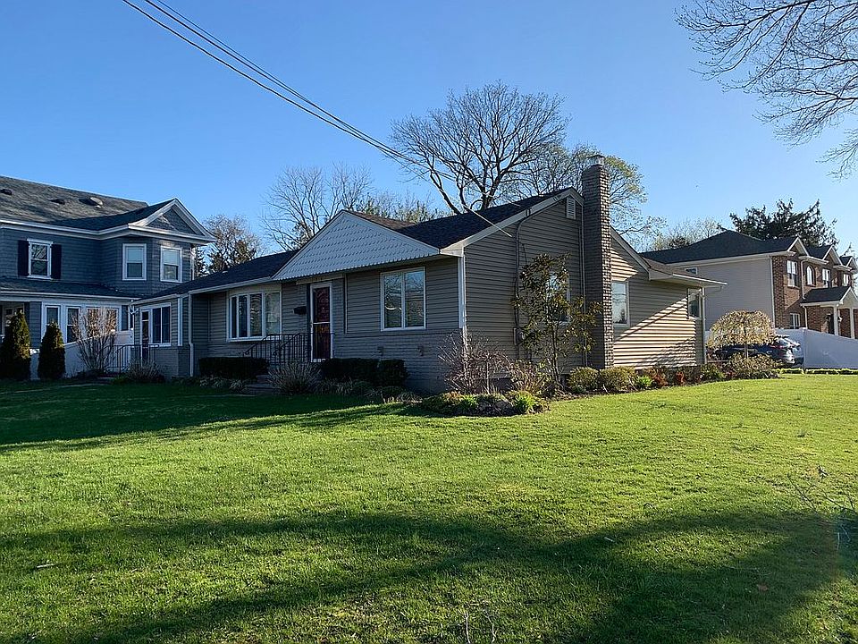 2nd image of 194 Berry Hill Rd
