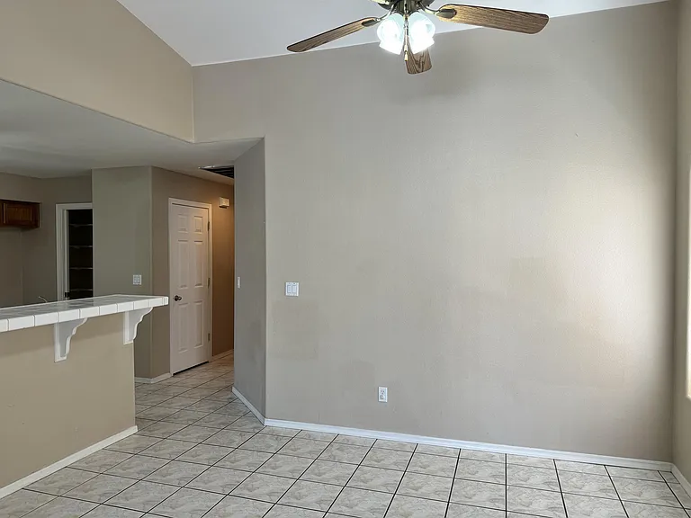 2945 Country Club Dr — Photo 11