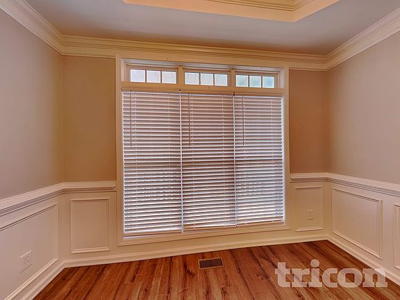 3rd image of 310 Victory Commons Overlook