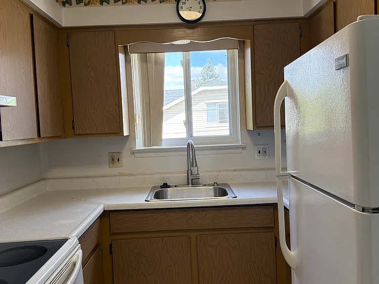 2406 Fort Park Blvd #5 — Photo 4