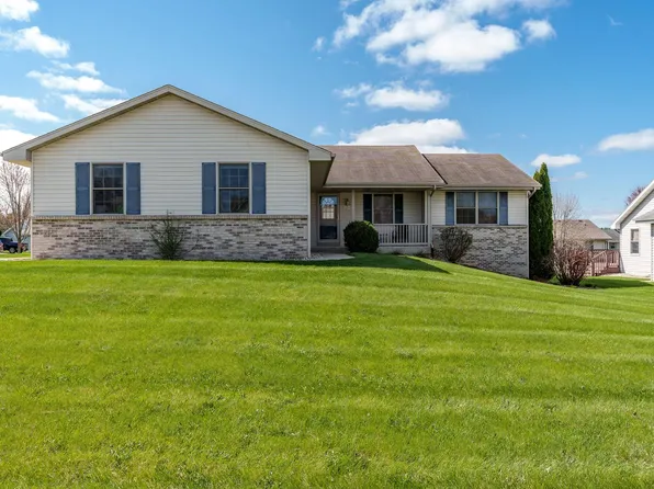 4570 Red Tail Ln, Janesville, WI 53546