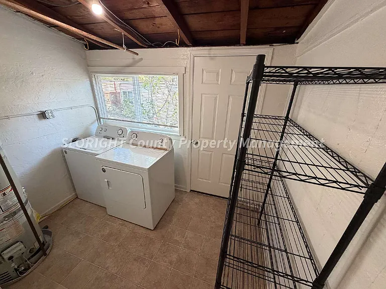 1243 Bond St — Photo 9
