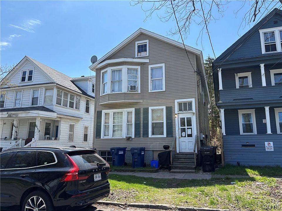 2nd image of 231 Lakeview Ave