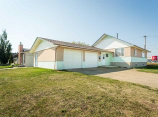 1828 N 49th Ave, Lloydminster, SK S9V 1T2