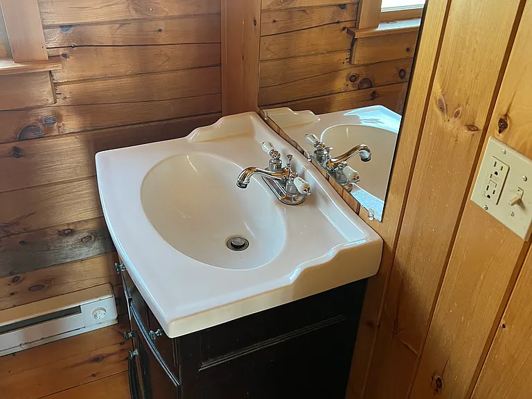250 Mattenberg Ave — Photo 8