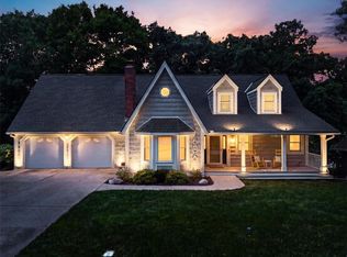 606 Camelot Dr, Liberty, MO 64068
