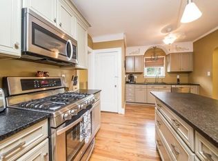 11 Vail St, Springfield, MA 01118