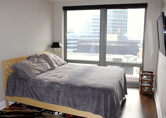 5th image of 440 N Wabash Ave APT 1407