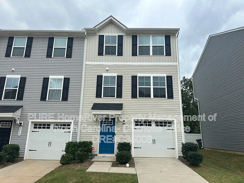 3 bed, 3.0 bath, 1710 sqft, $1,820 — Photo 2