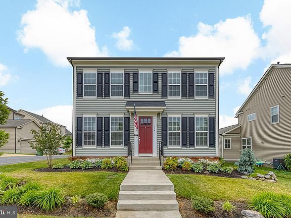 2nd image of 114 Ginger Ln
