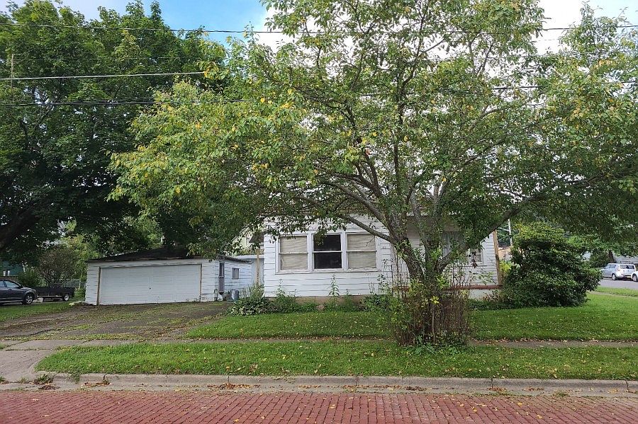 1st image of 42 Lakin Ave