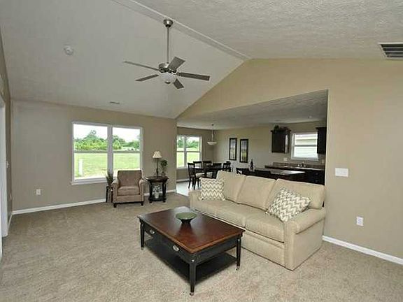 5th image of 106 Hill Cir