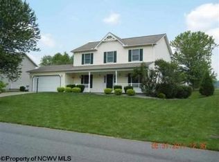 1107 Andrew Dr, Morgantown, WV 26508