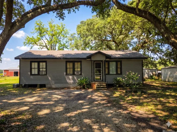 11483 Beco Rd, Saint Amant, LA 70774