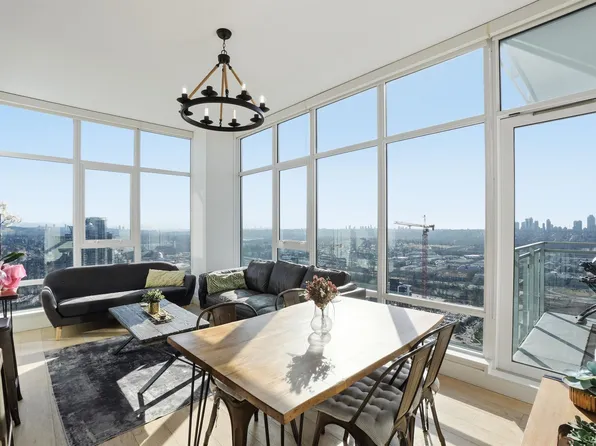 4485 Skyline Dr #4507, Burnaby, BC V5C 0J2