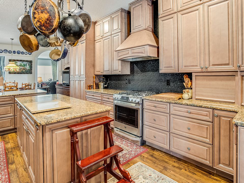 1st image of 8368 Bridgeport Bay Cir