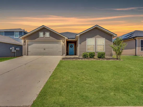 8505 Smokey Creek Pass, Fort Worth, TX 76179