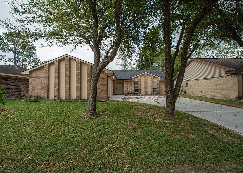 1st image of 7922 Dawnridge Dr