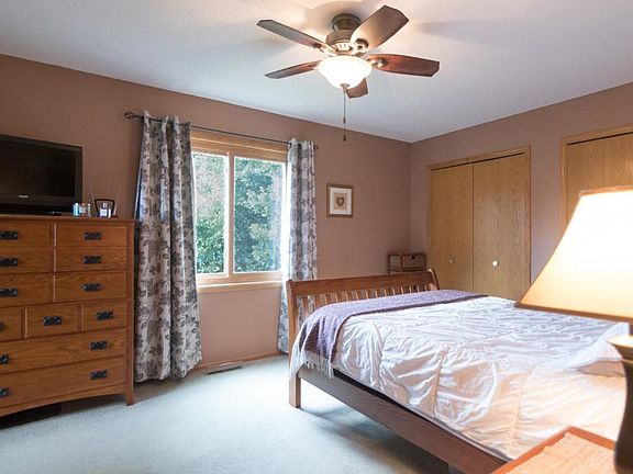 3rd image of 10951 Brittany Dr