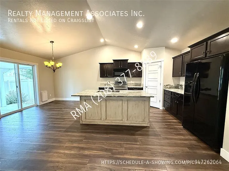 6031 N Spindrift Ave — Photo 5