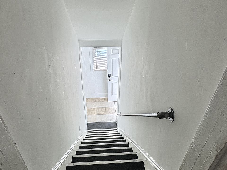 1st image of 935 Chatham St NW