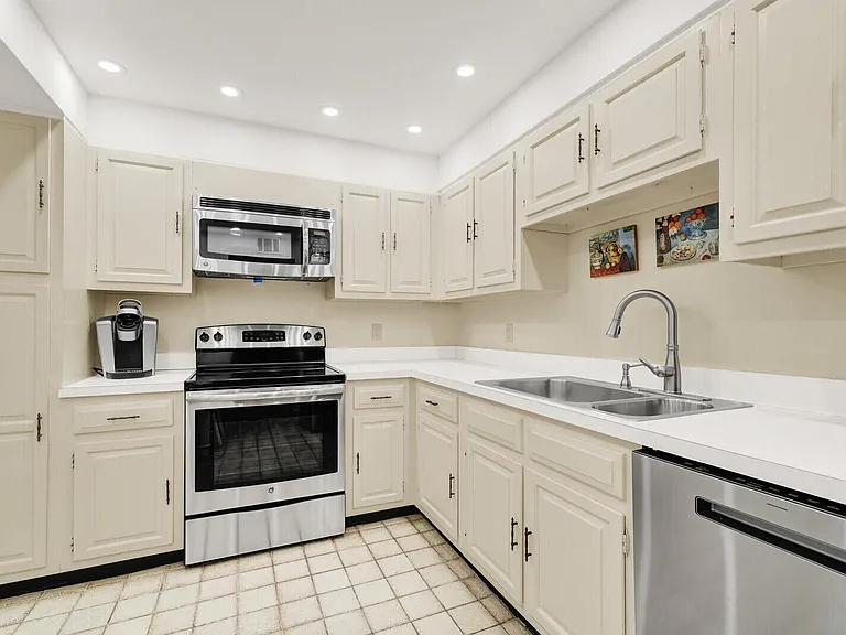 2697 N Ocean Blvd #F303 — Photo 12